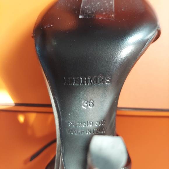 Hermès Alphonso Leather Strap Heels - Picture 7 of 10
